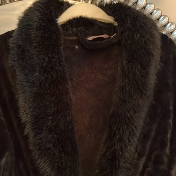 La vie en rose stunning ladies long Robe . - Picture 2 of 7